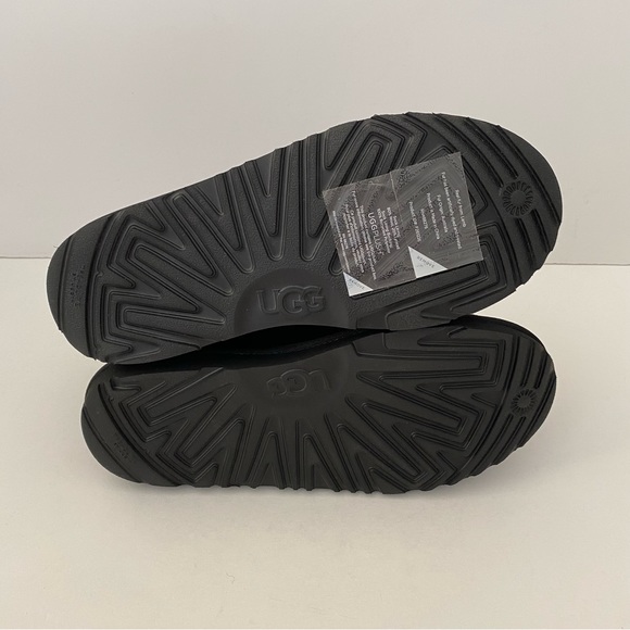 UGG Classic Mini Boots Kid’s 6 (Will Fit Women’s 8) - Picture 4 of 10